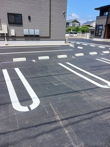 パン・カオレＢの駐車場|カースペースがあります