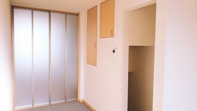 【その他】 | レオネクスト倉富 | キッチンとの仕切り※写真と現状が異なる場合は現状を優先