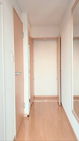 【玄関】 | レオネクスト倉富 | ※写真と現状が異なる場合は現状を優先