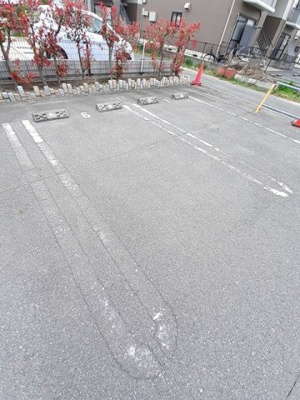 【駐車場】 | ベルソレイユ | カースペースがあります