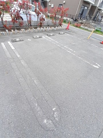 【駐車場】 | ベルソレイユ | カースペースがあります