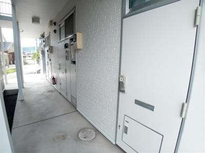 【玄関】 | レオパレス赤田Ⅱ | シンプルで使いやすい玄関です
