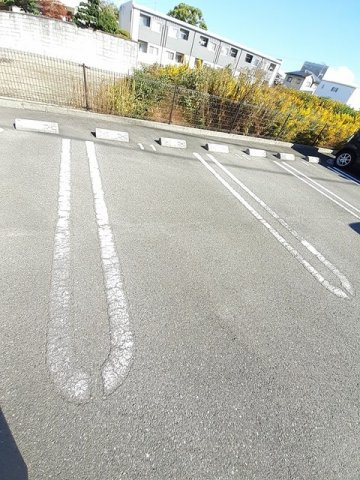 ドゥアビエスタの駐車場|駐車スペースもあります