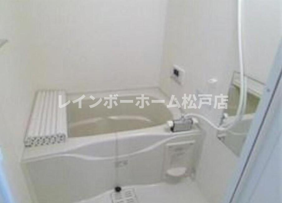 【仲介手数料：50％OFF】対象物件！の浴室|落ち着いた空間のお風呂です