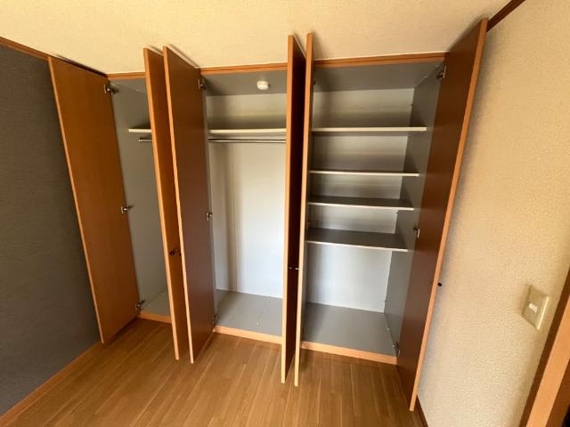 【収納】 | サンプロスパーガルデン | 南洋室クローゼット