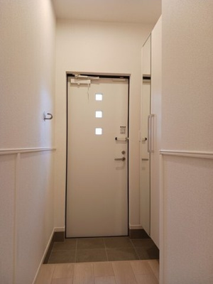 【玄関】 | レティシアⅠ | 収納もある玄関です