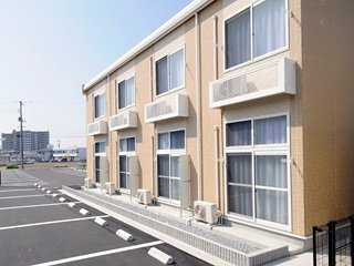 【外観】 | レオパレスジェイ新福 | ※写真と現状が異なる場合は現状を優先