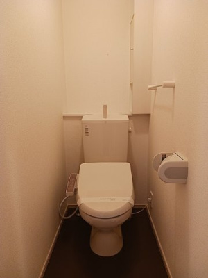 【トイレ】 | ベラ・ル－チェⅡ | 清潔感のあるトイレです