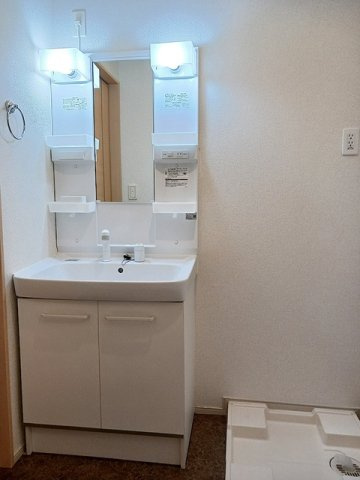 アルバーダの洗面所|明るい洗面所です