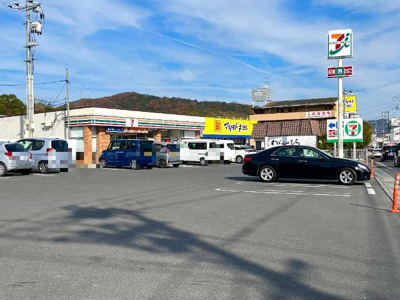 【周辺】 | ヴィラ　ハルモニア | セブンイレブン岡山山崎店まで1,218ｍ