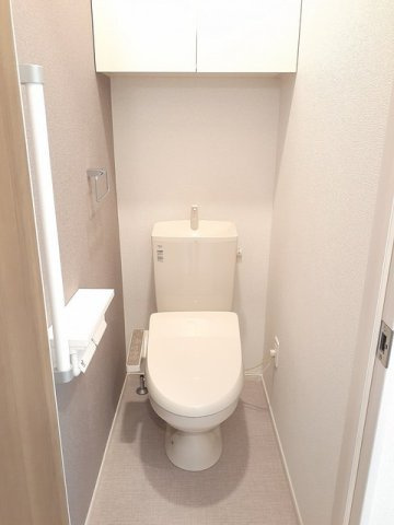 【トイレ】 | サニーヴィラⅢ | 落ち着いた色調のトイレです