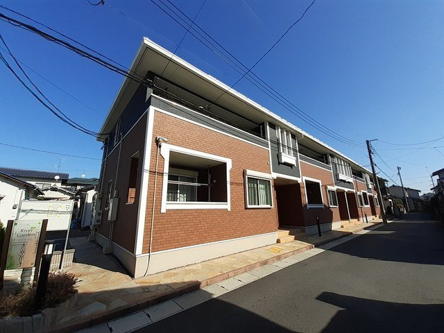 【外観】 | リバーガーデン | 外観は落ち着いています