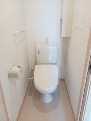 【トイレ】 | サンリット・レジデンス平井Ａ | 落ち着いた色調のトイレです