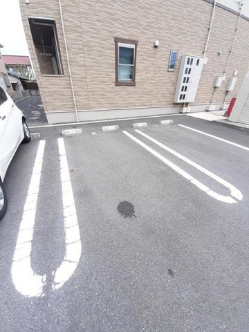 【駐車場】 | レ・クローチェ | 車をお持ちの方に嬉しい駐車場付きの物件です