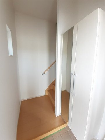 【玄関】 | シェーネＢ | シンプルで使いやすい玄関です
