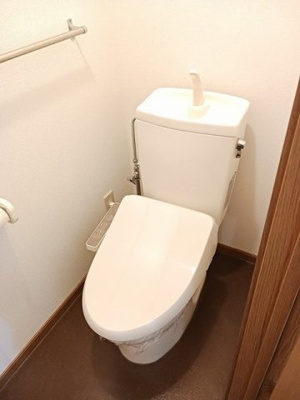【トイレ】 | ヴィラ・フォンティーヌ | ゆったりとした空間のトイレです