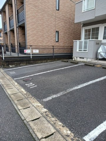 ヴィラ・フォンティーヌの駐車場|駐車場完備です