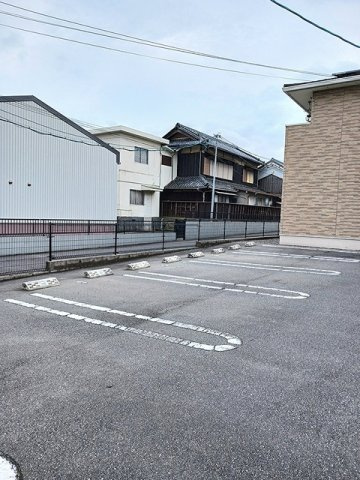 ベラ・ル－チェⅡの駐車場|駐車場があります