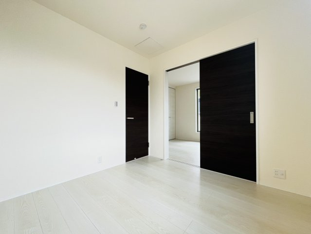 知多市新舞子神田42-1『仲介手数料無料』新築一戸建て・建売の洋室