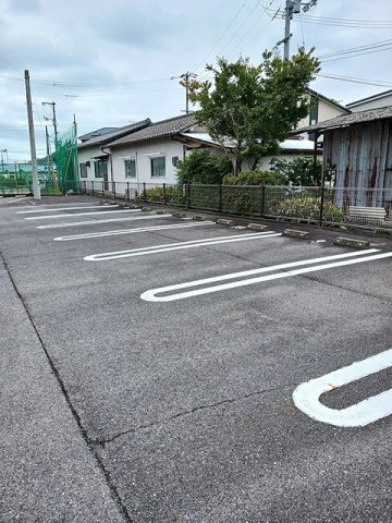 リバーサイドＭＫの駐車場|カースペースがあります