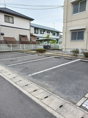 【駐車場】 | ニューエルディム花水木Ｂ | 駐車場があります