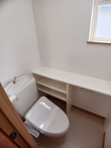 【トイレ】 | ｏＡｚｏ　Ｂ棟 | ゆったりとした空間のトイレです