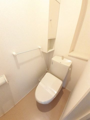 【トイレ】 | カローレ | 落ち着いた色調のトイレです