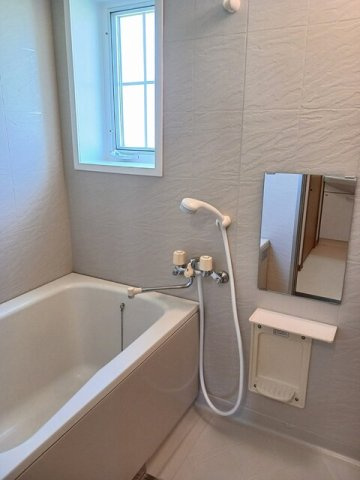 【浴室】 | ケレス | 落ち着いた空間のお風呂です