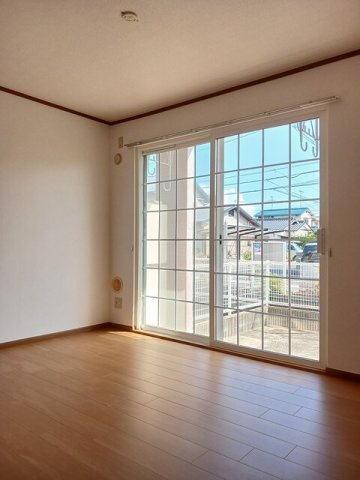 【内装】 | ケレス | 内装は落ち着いています