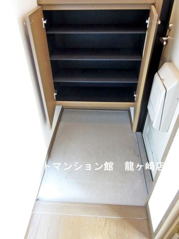 アクシス長山Aの玄関