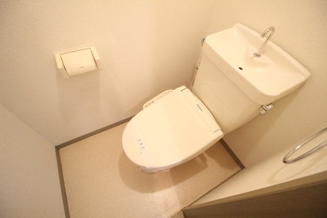 【トイレ】 | ダイヤモンドハイツKII | ゆったりとした空間のトイレです