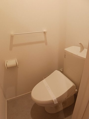 【トイレ】 | アムール　Ｅ棟 | 落ち着いた色調のトイレです
