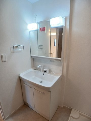 ステラの洗面所|明るい洗面所です