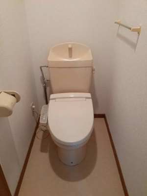 【トイレ】 | アンソレイエ湊 | 落ち着いた色調のトイレです