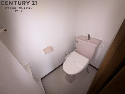 シンプルで使いやすいトイレです