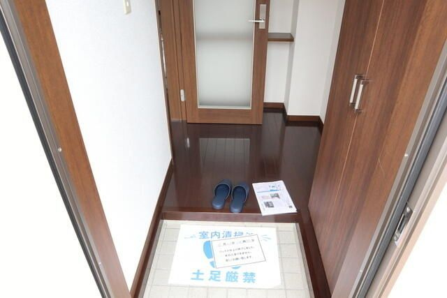 ＷＩＳＨ南光台の玄関
