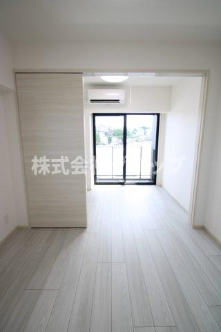 Le'a横濱和田町参番館の居間・リビング