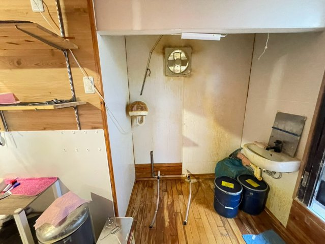 坂左右町　近藤様店舗の内装