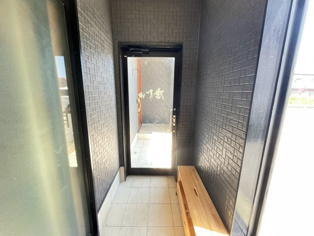 坂左右町　近藤様店舗の内装