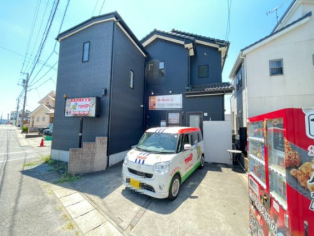 坂左右町　近藤様店舗の外観