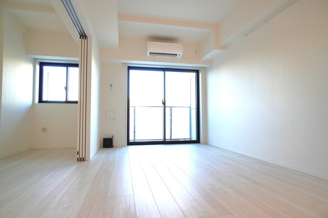 ラ・カーサ広尾の居間・リビング|※写真は同タイプ住戸です。
