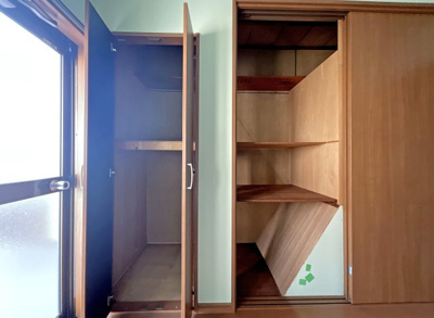 【収納】 | 伏見区淀池上町　中古戸建 | 《洋室3帖》2階の部屋にある収納です。