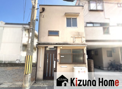 【外観】 | 伏見区淀池上町　中古戸建 | 周辺環境の充実したこちらのお部屋は、収益物件としてもお考え頂けます。一度、実際に見てみませんか？ご内覧のご予約はお気軽にどうぞ！