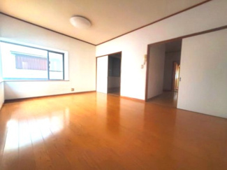 【居間・リビング】 | 新座市畑中1丁目戸建 | リビング・ダイニング　
8帖