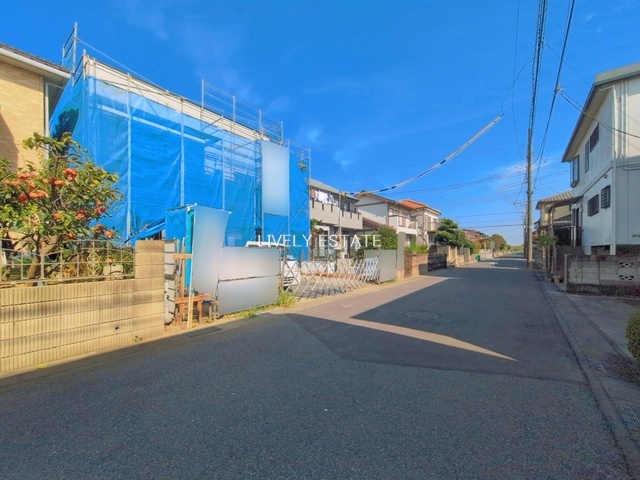 越谷市弥栄町3丁目 新築分譲住宅の前面道路含む現地写真