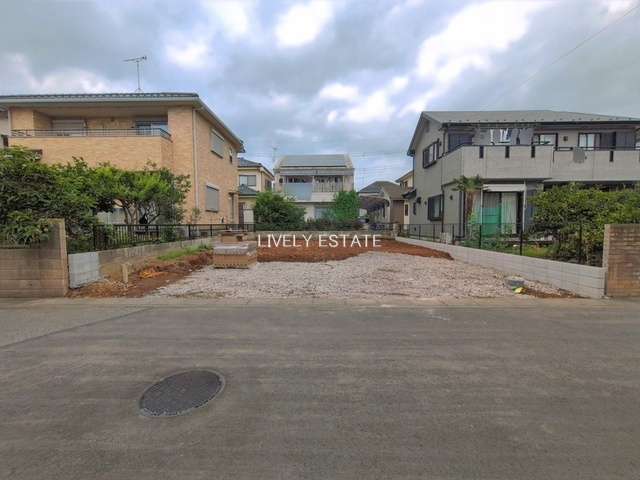越谷市弥栄町3丁目 新築分譲住宅の駐車場