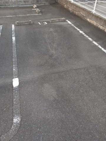 ヴィラ　エンゼルⅡの駐車場|駐車場があります
