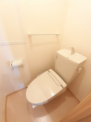 メゾン・カルムⅡのトイレ|トイレもきれいです