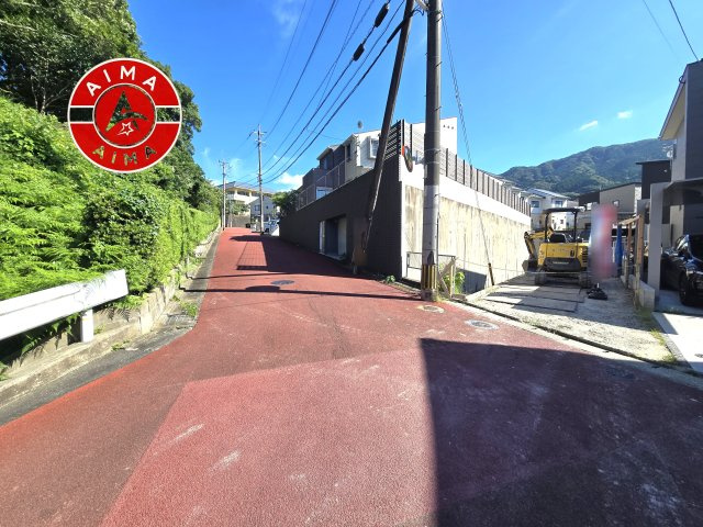 福岡市城南区南片江4丁目第1-1棟（1号棟）の前面道路含む現地写真|見学の時間などお気軽にお問い合わせ下さい。