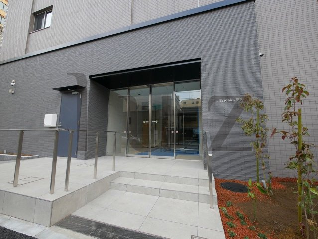 トライオークス横濱のエントランス